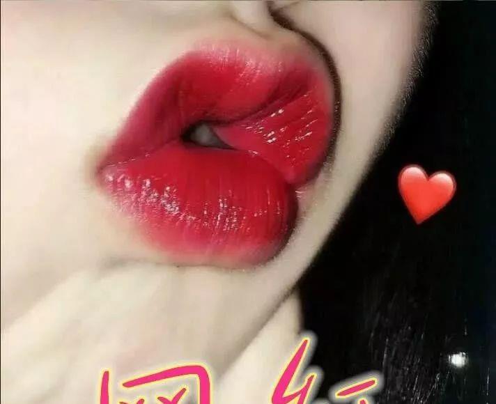 同样是"嘴唇特写",网红vs你,一个仙女本仙,一个群魔乱舞!