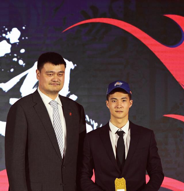 川男篮帅哥朱松玮当选cba月度最佳