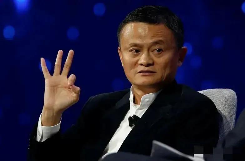 58岁马云到澳洲指导工作！表情严肃看手机，没带保镖生活低调