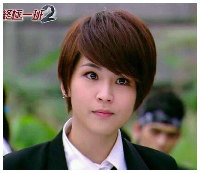 还记得《终极一班》的雷婷吗?如今30多岁留长发,美到让人不敢认