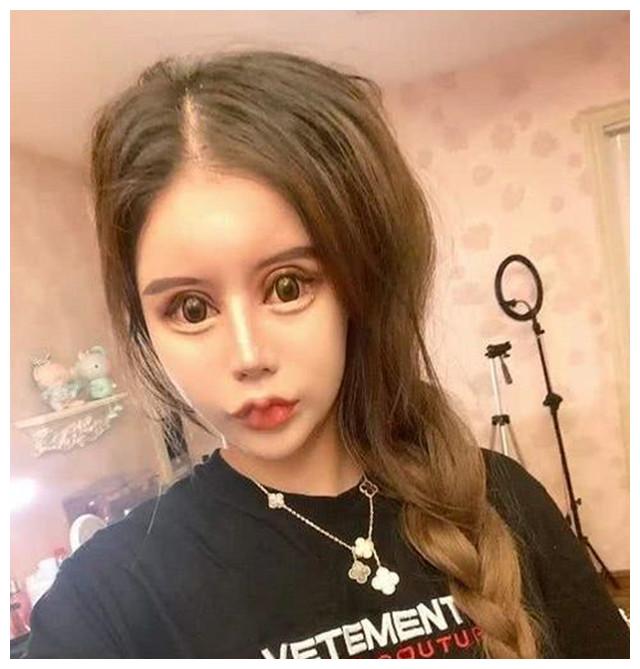 13岁女孩为变漂亮,3年整容60次成小网红,自称是人间芭比|整容|娜娜