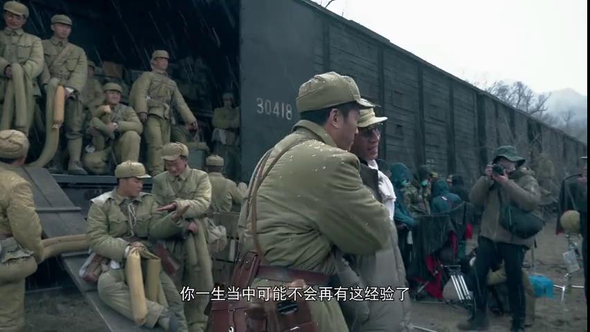 安慰易烊千玺,鼓励林超贤,《长津湖》花絮里的吴京过于可爱!休闲区蓝鸢梦想 - Www.slyday.coM 安慰易烊千玺,鼓励林超贤,《长津湖》花絮里的吴京过于可爱!休闲区蓝鸢梦想 - Www.slyday.coM