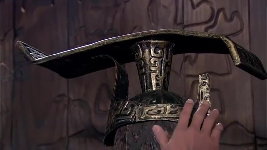 大舜大结局:启对平天冠好奇,虞舜道九鼎来历