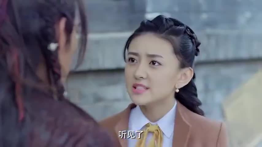 擒狼马伏萌说黄一飞在演戏黄一飞带马伏萌上街查看动静