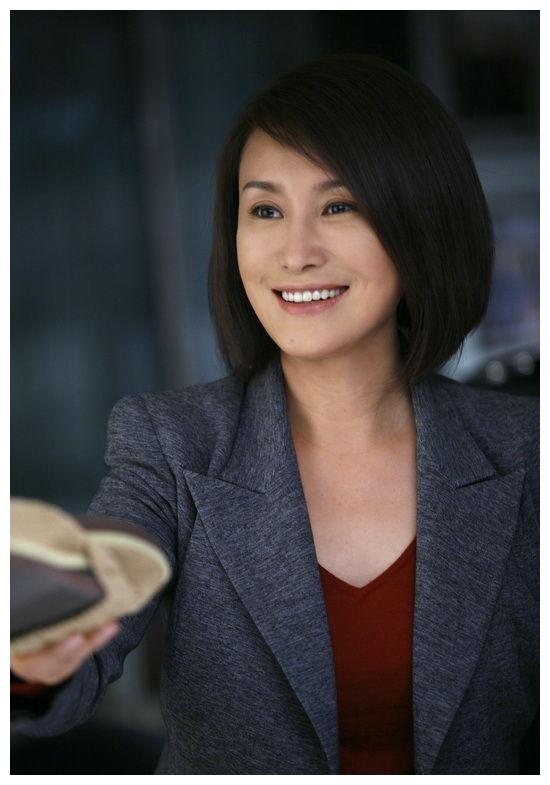 《重案六组》季洁今52岁,容颜不变身材发福,丈夫早逝已守寡6年