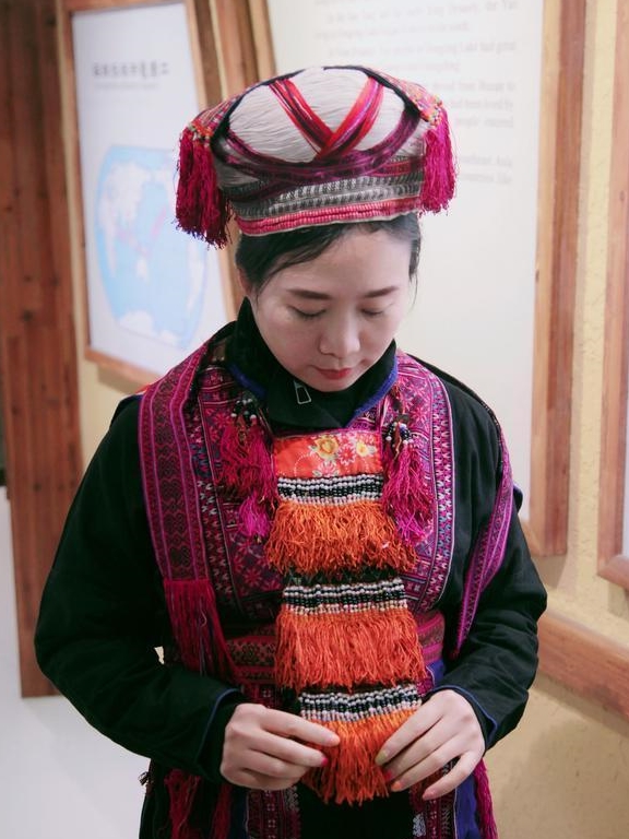 广西有个静谧的峡谷,云雾缭绕如仙境,生活着一群淳朴的瑶族人|瑶族