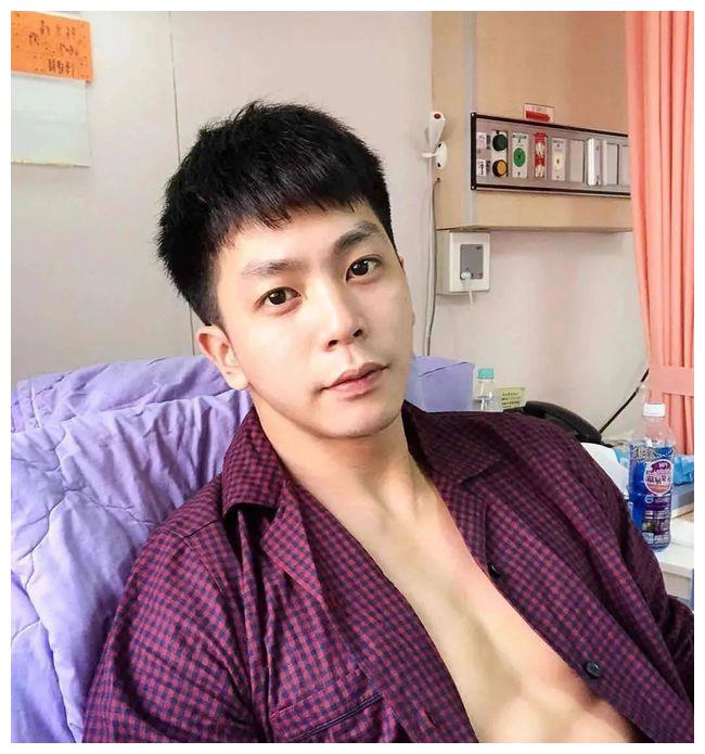 帅炸了北体大校草极品体育生校草短发北体大北体体育生