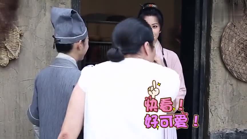 《小女花不弃》幕后花絮:邢恩女装首秀,林依晨一脸痴笑