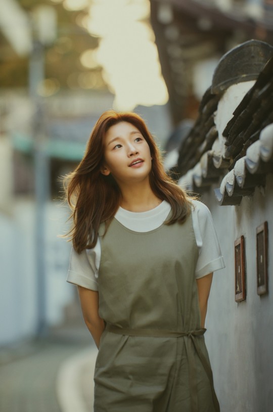 韩国女艺人朴素丹最新代言宣传照曝光