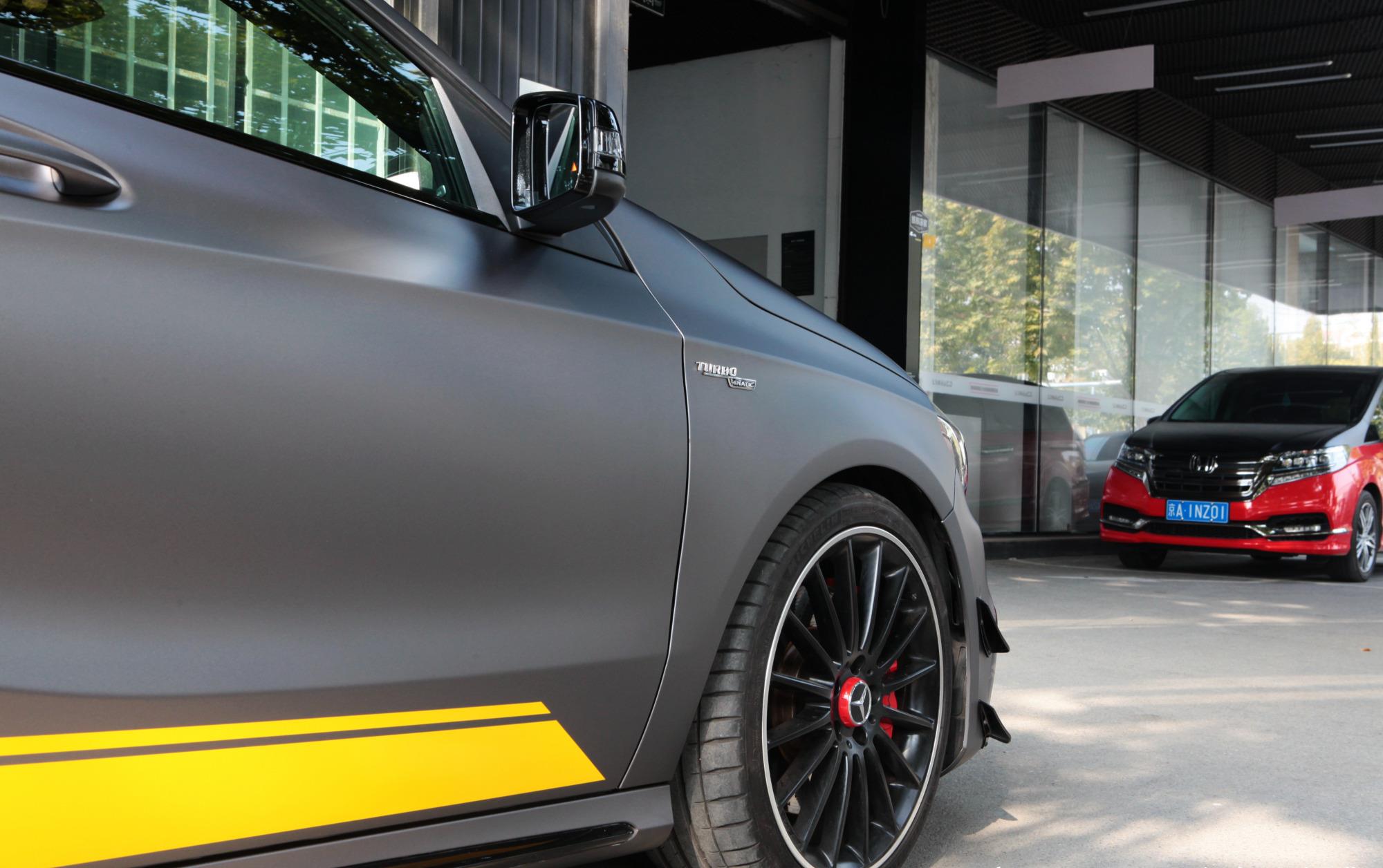 钢炮奔驰amg a45改色帅气的山灰 就不信你喜欢|琪琪格|奔驰|马力_新浪