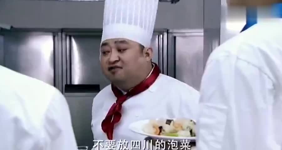 韩国主厨不让放中国泡菜，结果客人只吃一口，气的扔筷子