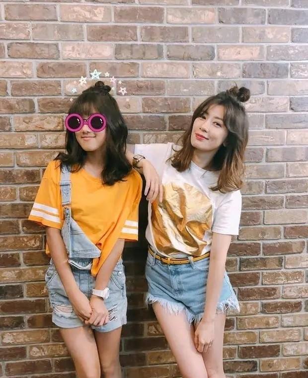 贾静雯翻出自己13岁照片，网友热议：咘咘简直就是她的翻版休闲区蓝鸢梦想 - Www.slyday.coM