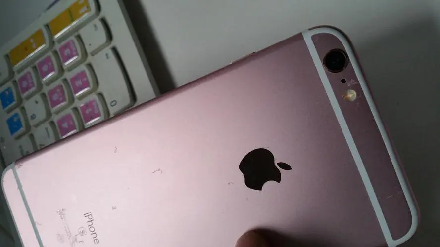 iPhone 13又绿了!盘点历代iPhone那些“奇葩”配色休闲区蓝鸢梦想 - Www.slyday.coM iPhone 13又绿了!盘点历代iPhone那些“奇葩”配色休闲区蓝鸢梦想 - Www.slyday.coM