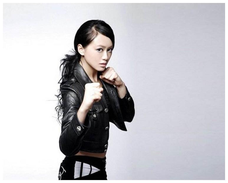 她曾表白易建联被拒,因教练无理要求,退役成演员,37岁依旧单身|戴菲菲