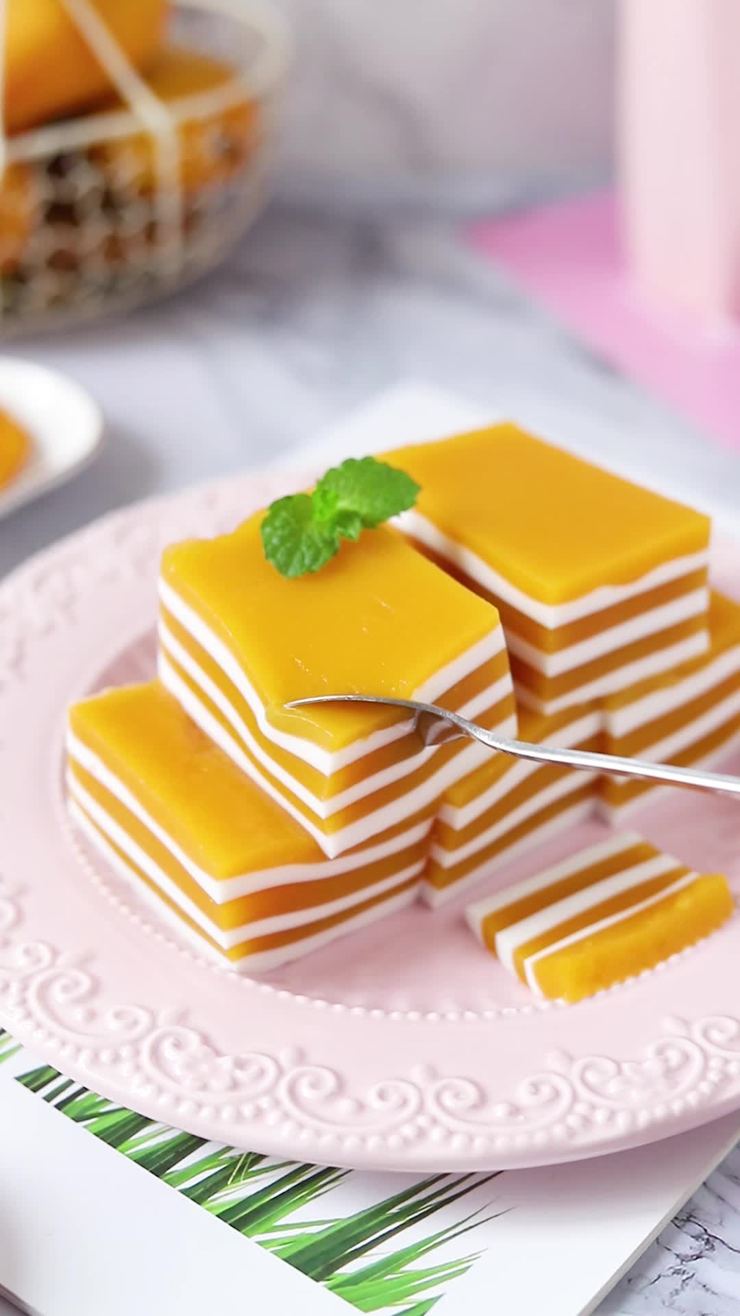 q弹嫩滑的芒果椰汁糕清凉甜蜜超好吃