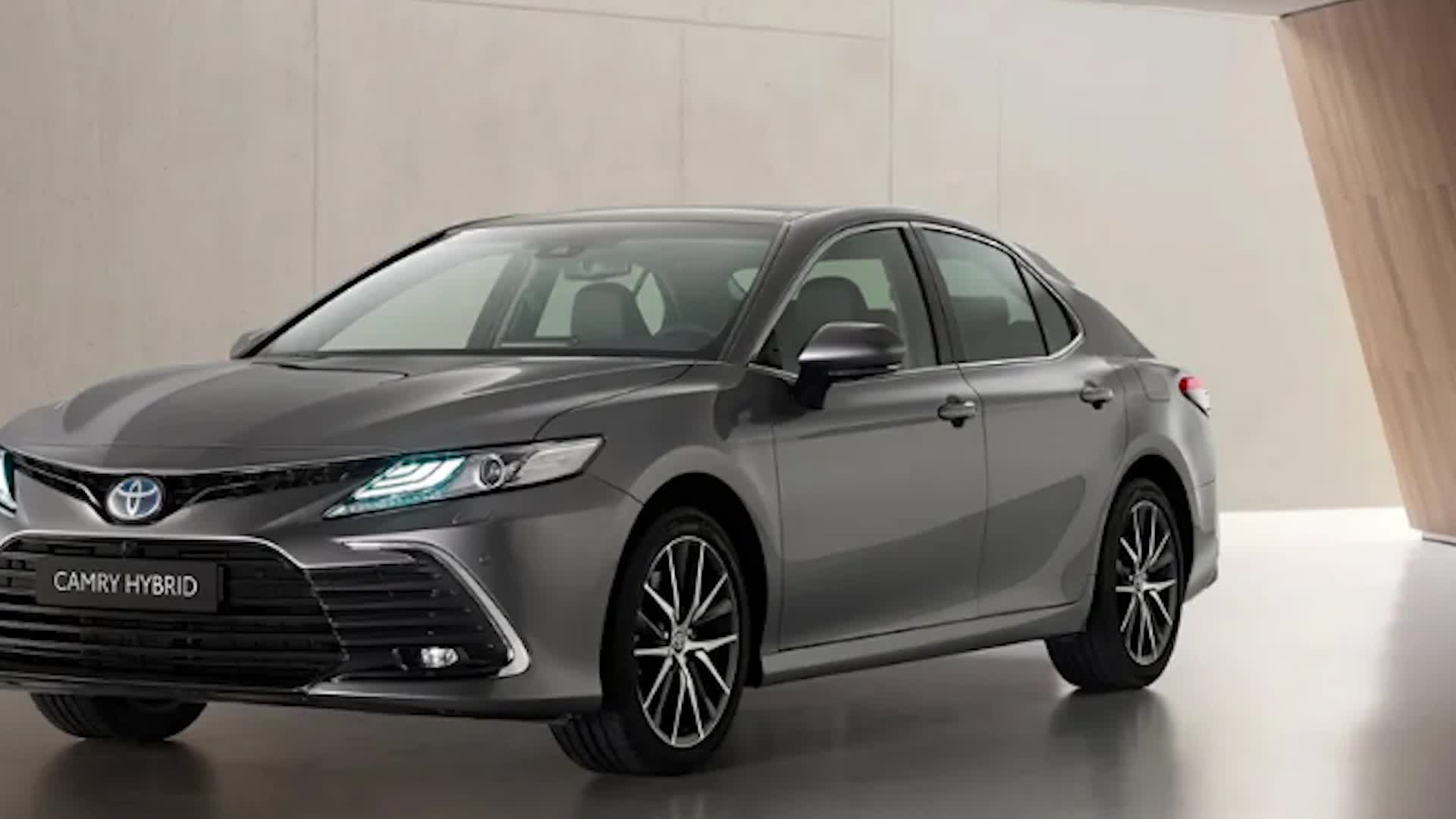 2021款凯美瑞官图爆光,有人说"改丑了",你怎么看