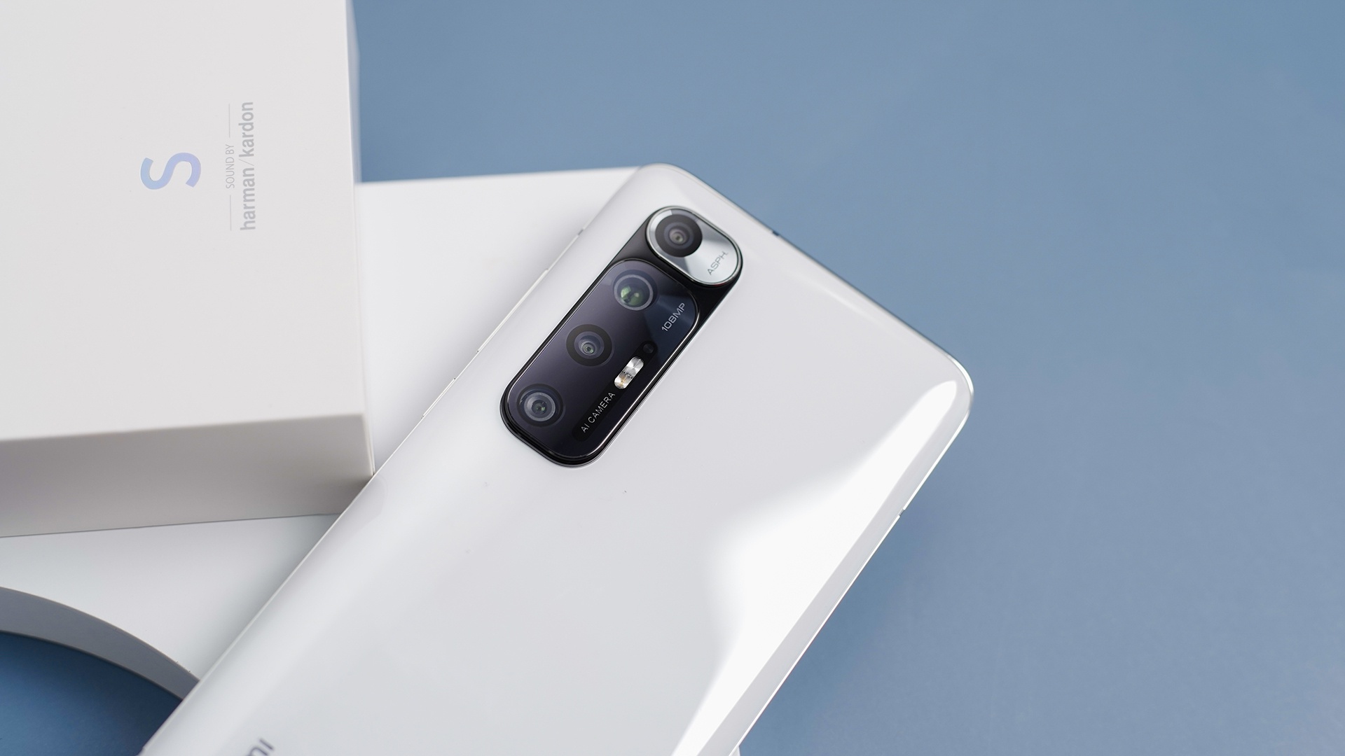 三项大幅升级 改款小至尊外观 小米10s图赏