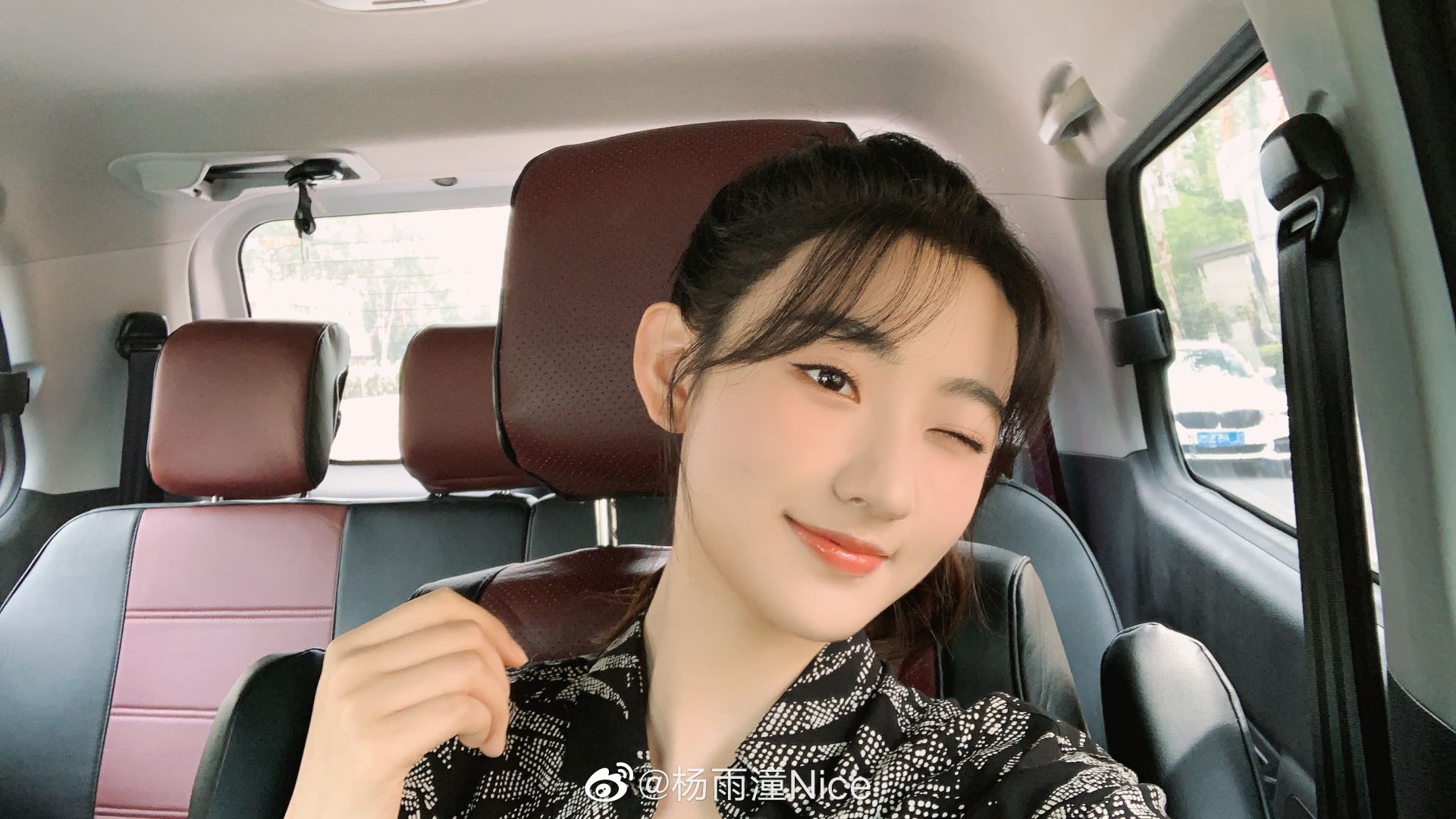 杨雨潼新剧扫黑风暴定档8999后小花展现不俗演技