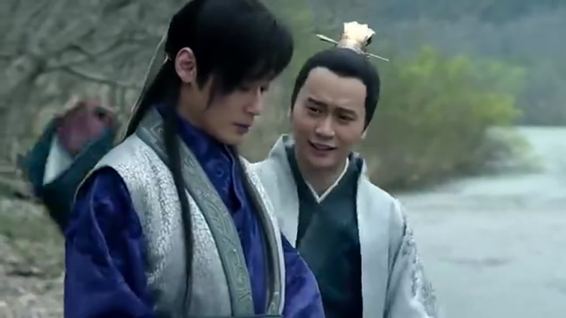 言豫津和萧景睿在河边散心忽然发现树边有个人影很是奇怪