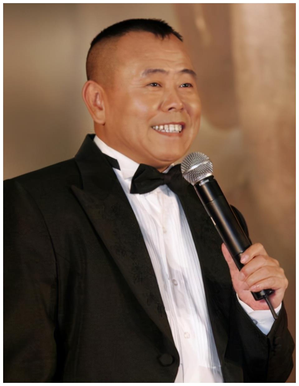 潘长江的外孙小时候和他如同复制粘贴,长大后变了样,看着更像谁