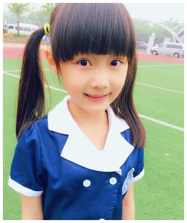 还记得《虎妈猫爸》里赵薇的女儿茜茜吗?