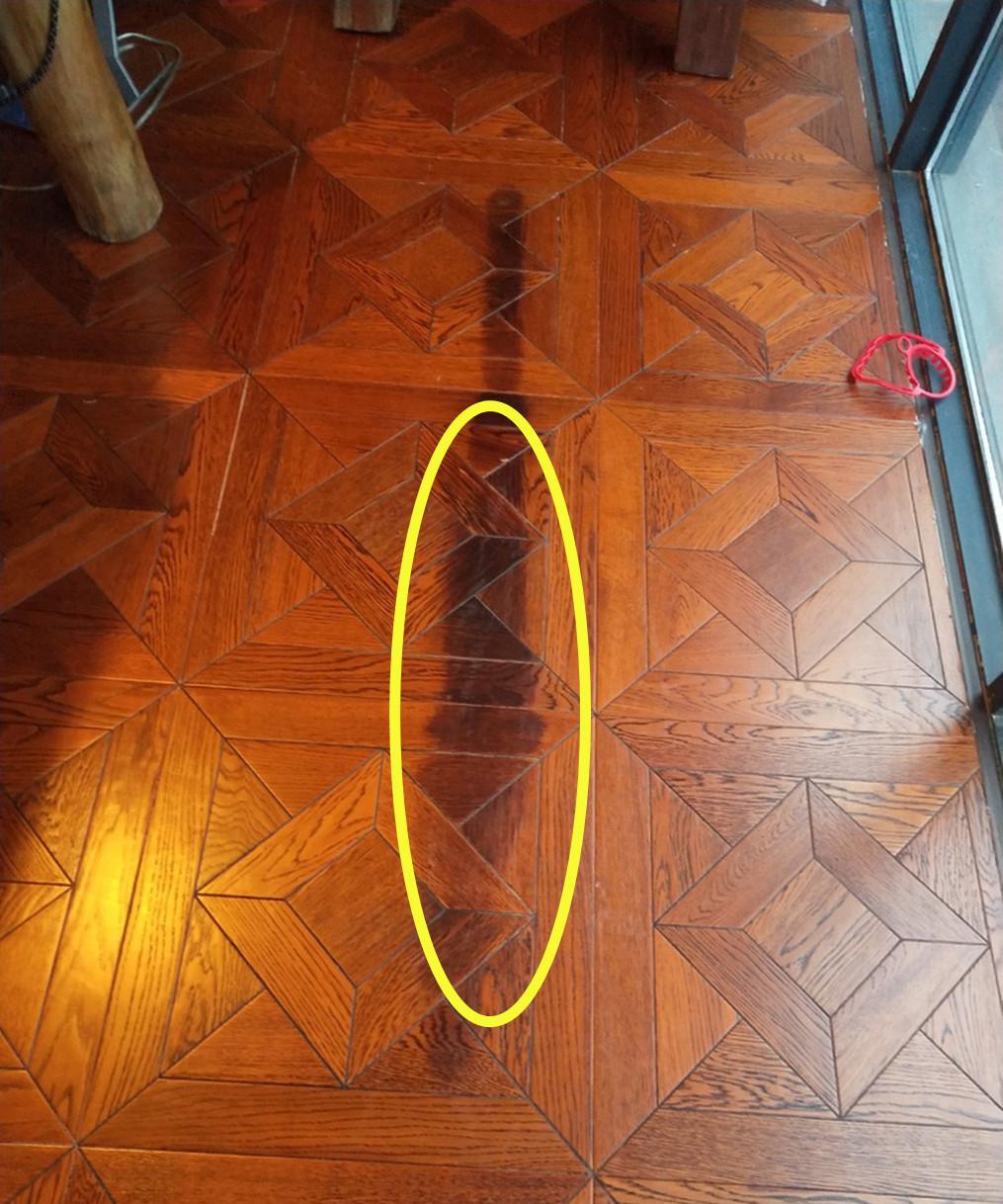 刚住2个月,木地板发黑了,售后:不关地暖的事,你去找卖地板的|地暖