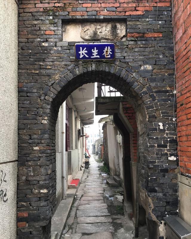 令人惊叹的小巷口战街操作手法揭秘 令人惊叹：小巷口战街到底是什么样的操作手法