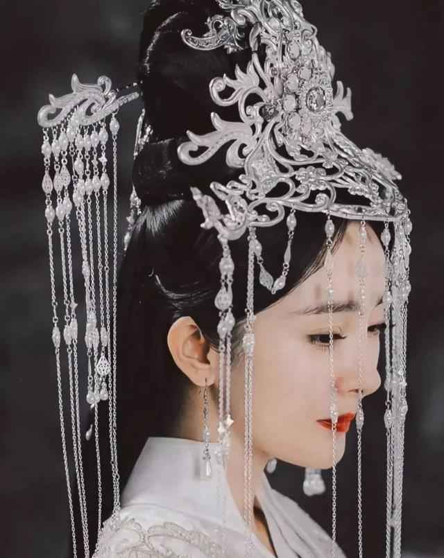 杨幂古装秀仿若仙女下凡堪称最漂亮的东方美人