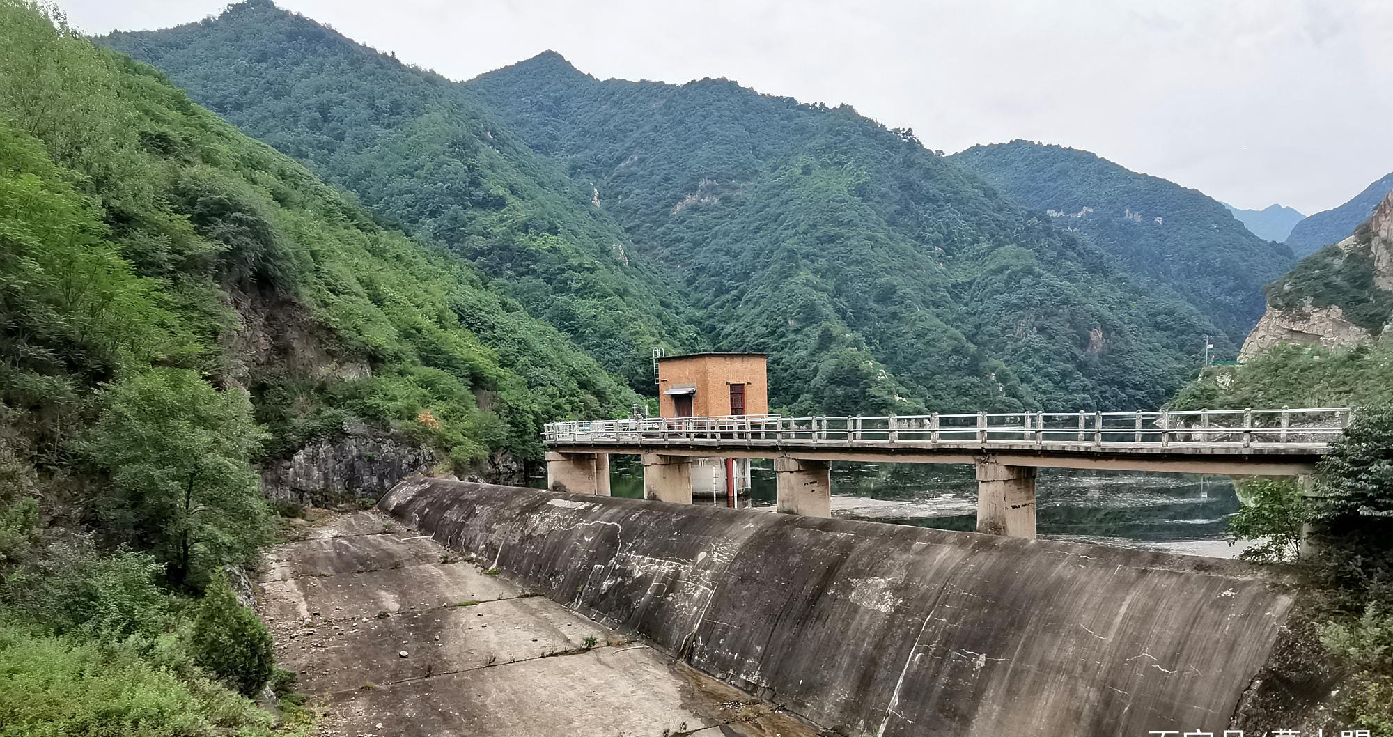 秦岭小峪口休闲胜地,"信用村"却强制游人吃饭才可进山,真心寒