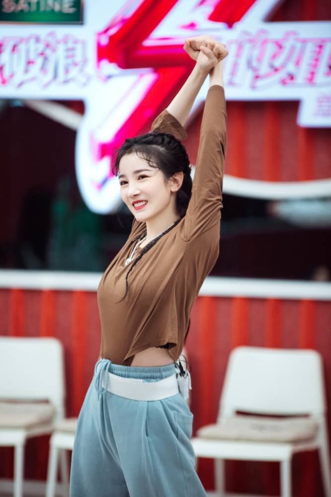 陈小纭《乘风破浪的姐姐》五公即刻开演 刻苦训练为展现完美舞台休闲区蓝鸢梦想 - Www.slyday.coM 陈小纭《乘风破浪的姐姐》五公即刻开演 刻苦训练为展现完美舞台休闲区蓝鸢梦想 - Www.slyday.coM