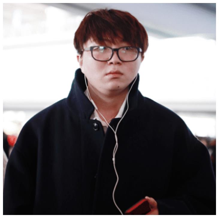 有种惊艳叫毛不易摘掉眼镜,看到他真实颜值后,网友:粉了粉了!