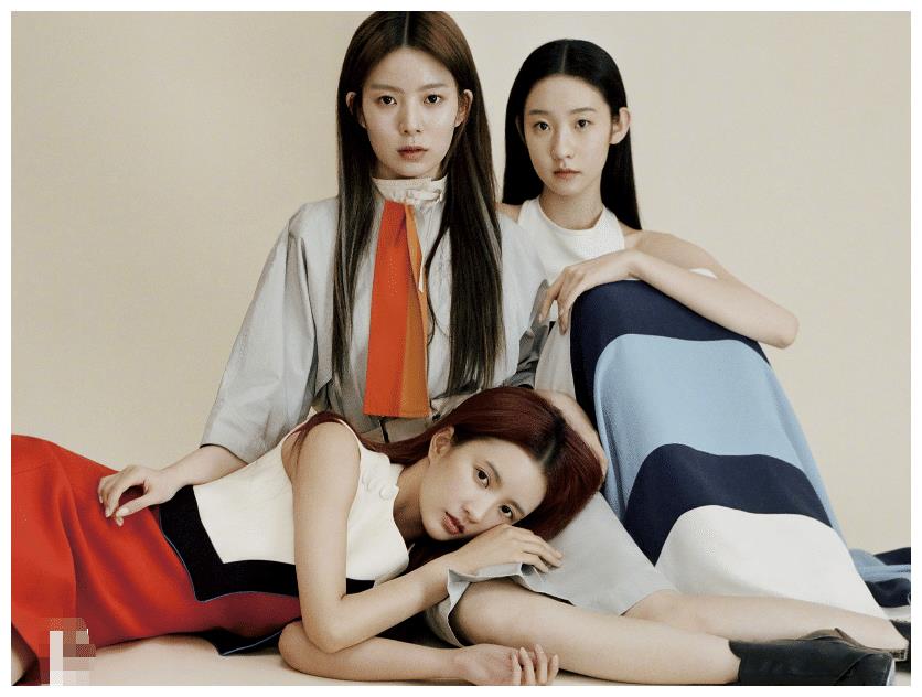 硬糖少女三人合拍大片,陈卓璇刘些宁可盐可甜,张艺凡妆容像仙子