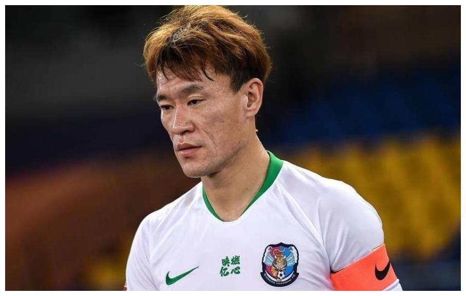 最新中超转会汇总:前国安主帅拒绝天价合同,大连人两名老臣离队__财经