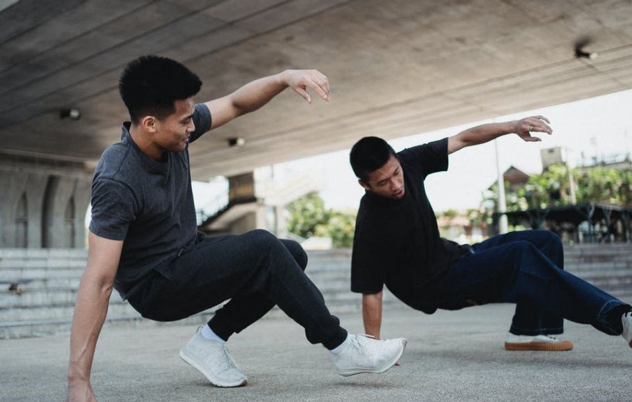 街舞初学者要注意什么?休闲区蓝鸢梦想 - Www.slyday.coM 街舞初学者要注意什么?休闲区蓝鸢梦想 - Www.slyday.coM