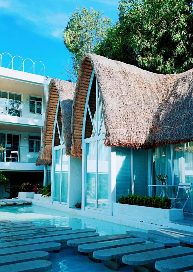 三亚网红民宿,人均200多,体验巴厘岛茅草屋风情