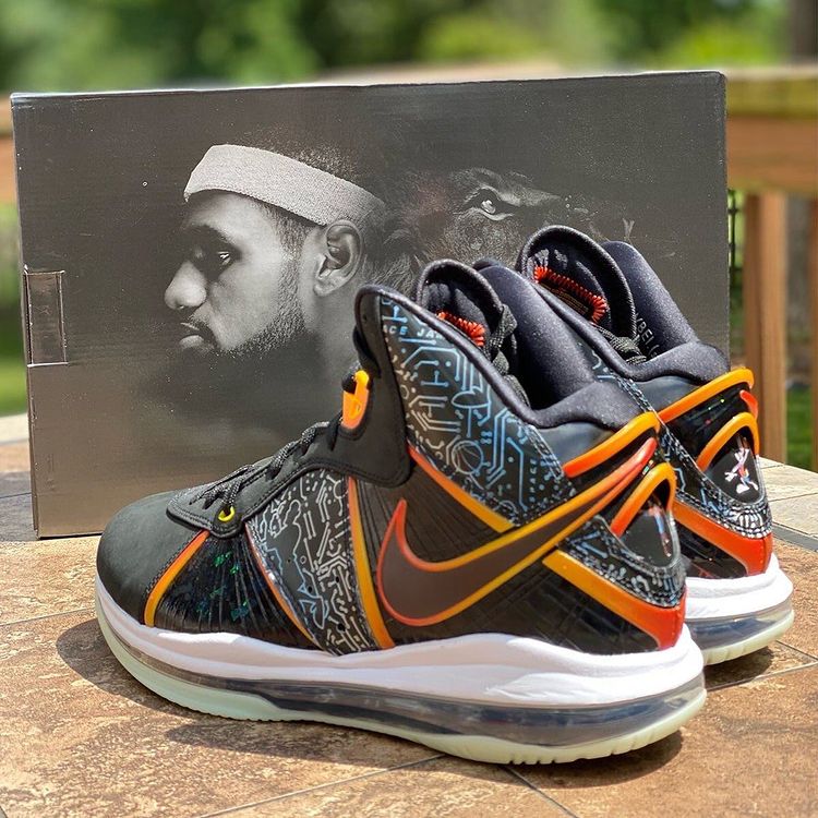 lebron 8 tune squad