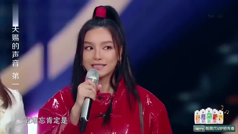 江映蓉难忘"快女",死对头黄英惊喜现身云支持,全场泪奔!