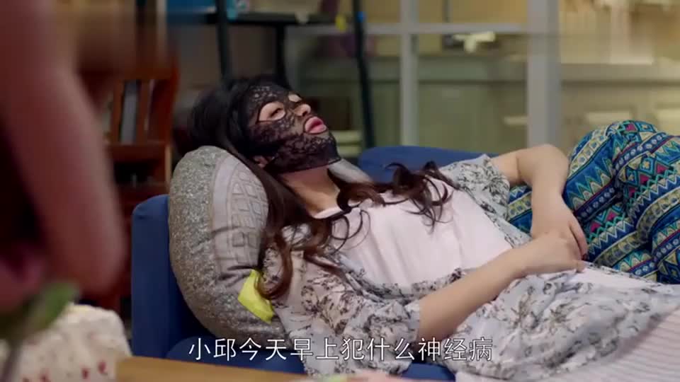 樊胜美穷得叮当响,却要敷几千块的黑蕾丝面膜,为了美真不容易