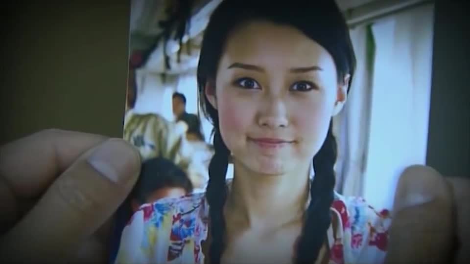 食神:火鸡拿起照片回忆往事,原来没破相的鸡姐,这么漂亮!