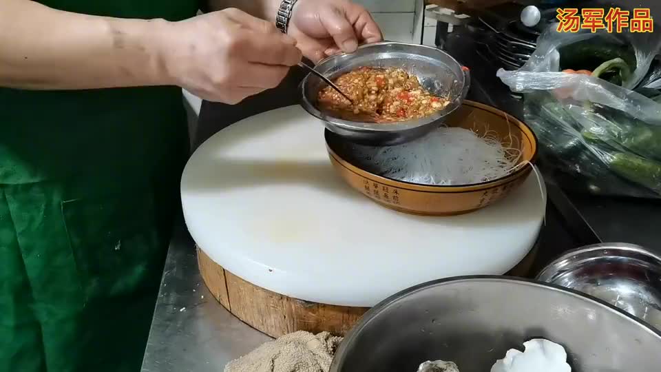 看看厨子做的生蚝怎么样?