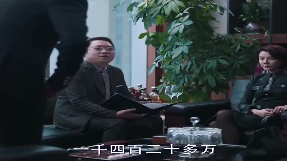 扫黑风暴：警察去夜总会被抓，局长亲自放走 ！