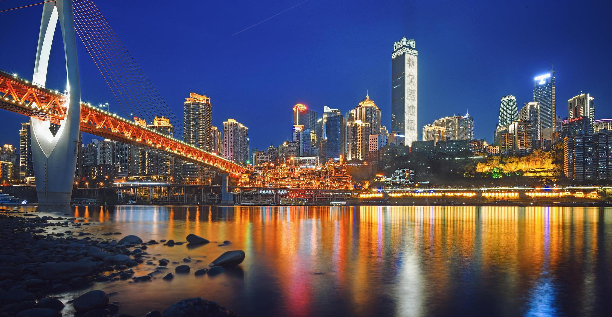 中国城市夜景"大比拼",大陆一线城市只上榜一位,第一实至名归