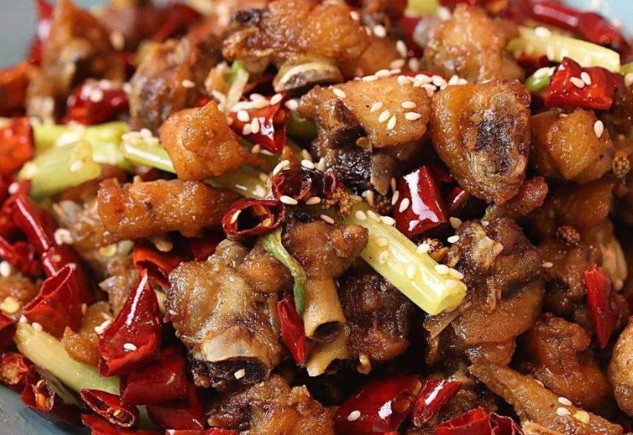 地道的重庆风味,山城辣子鸡的加强制作,也会变得很下饭