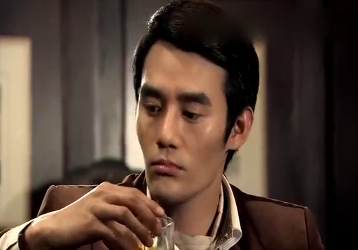 新神探联盟:女法医和王凯一起喝酒,讲起了以前的经历,不可思议