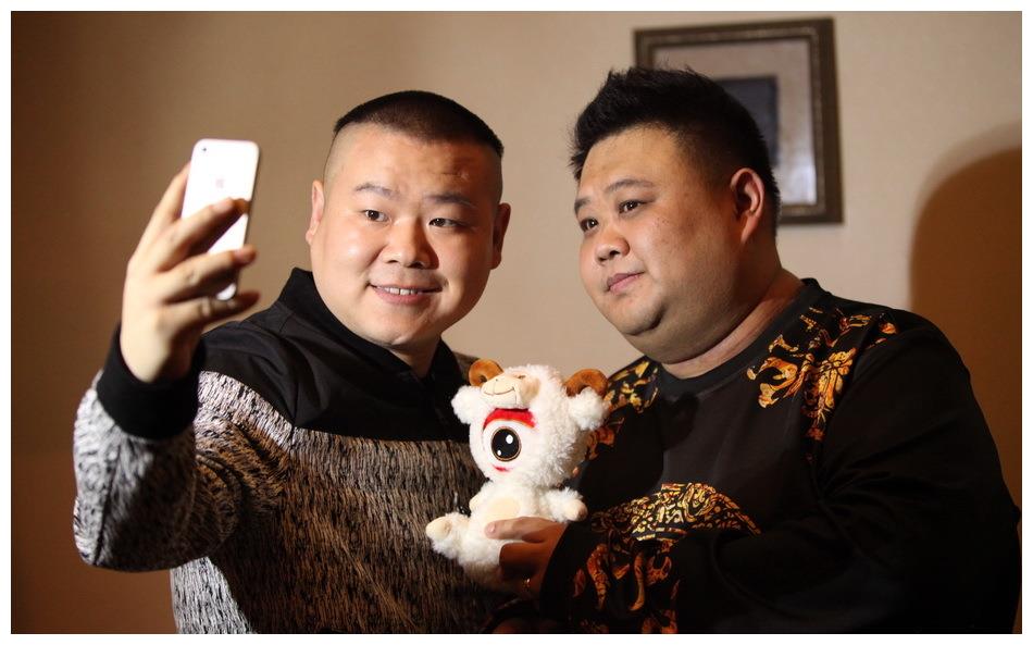 岳云鹏发文不知道那么多人亲过我网友想体验一下被亲的感觉