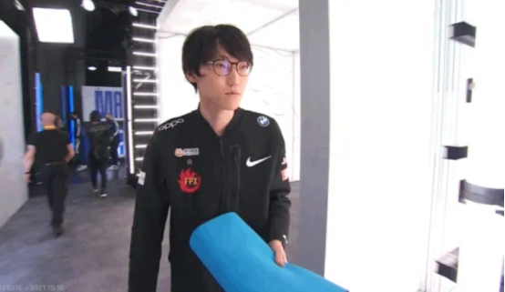 即将离队？FPX冰岛团建牛宝独自回<a href=