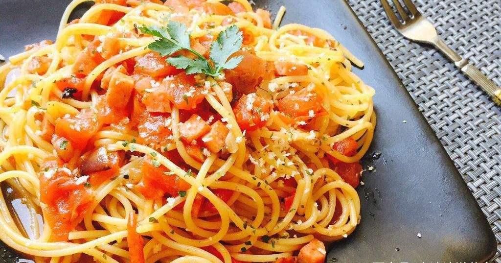 简单又好吃的茄汁意面,汤汁美味,面条爽滑