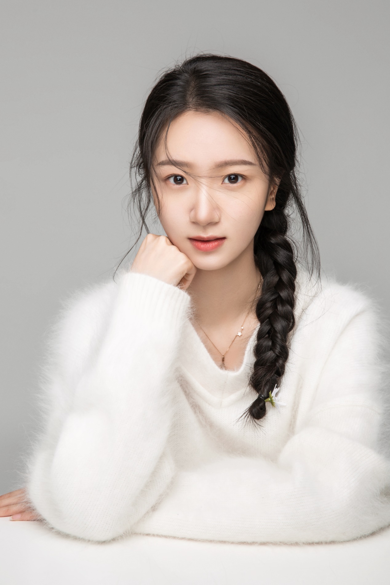 据悉,演员欧畅的待播作有与小叮当搭档主演的电影《晚春》,这次欧畅会