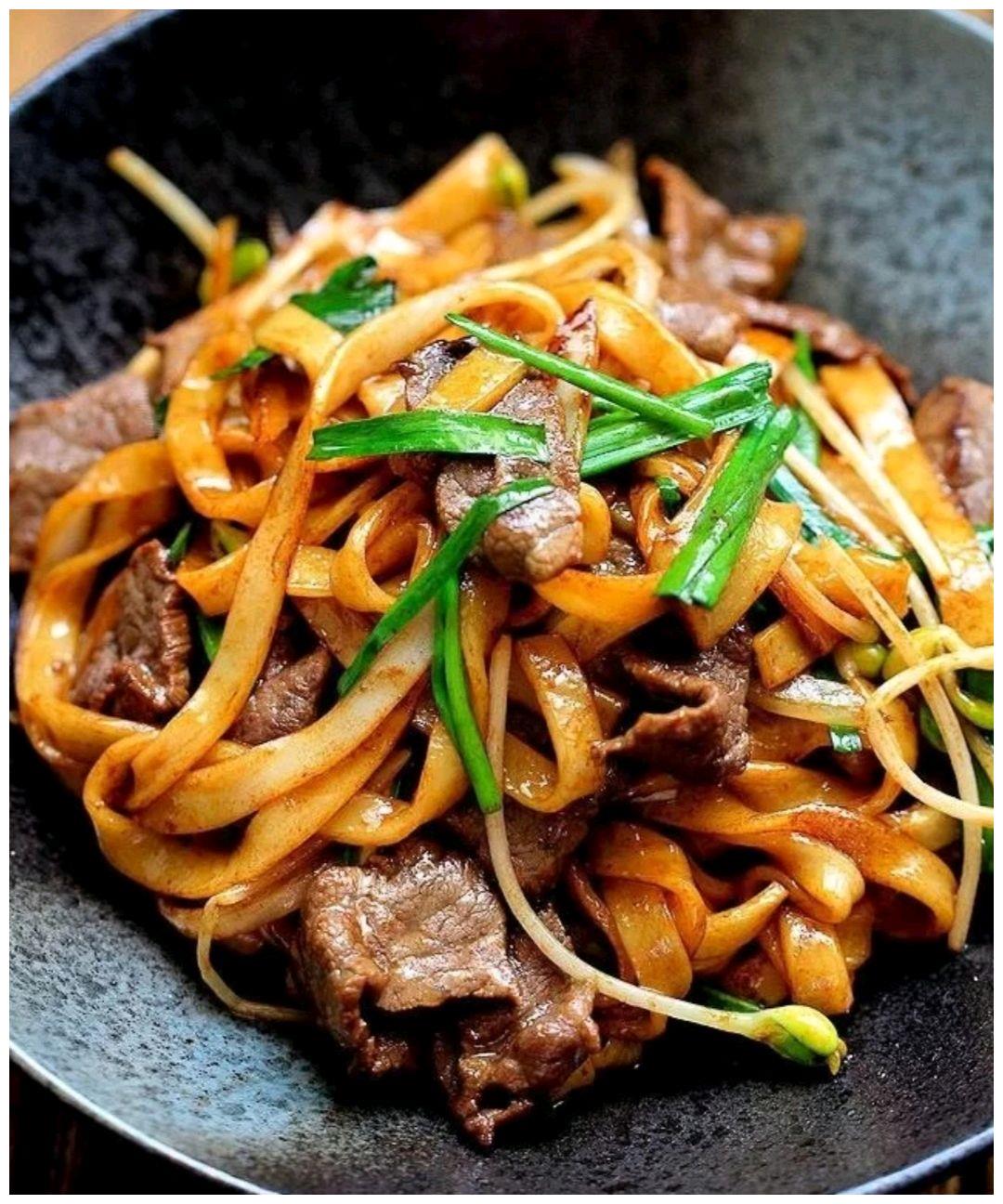 初冬味道:经典牛肉炒河粉