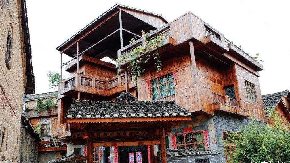 我国最牛的房屋,堪称布依族民居活化石,无数老外为之赞叹!